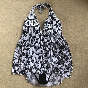 🌴Women’s swim suit from Shein. Size 3XL. Never worn☀️